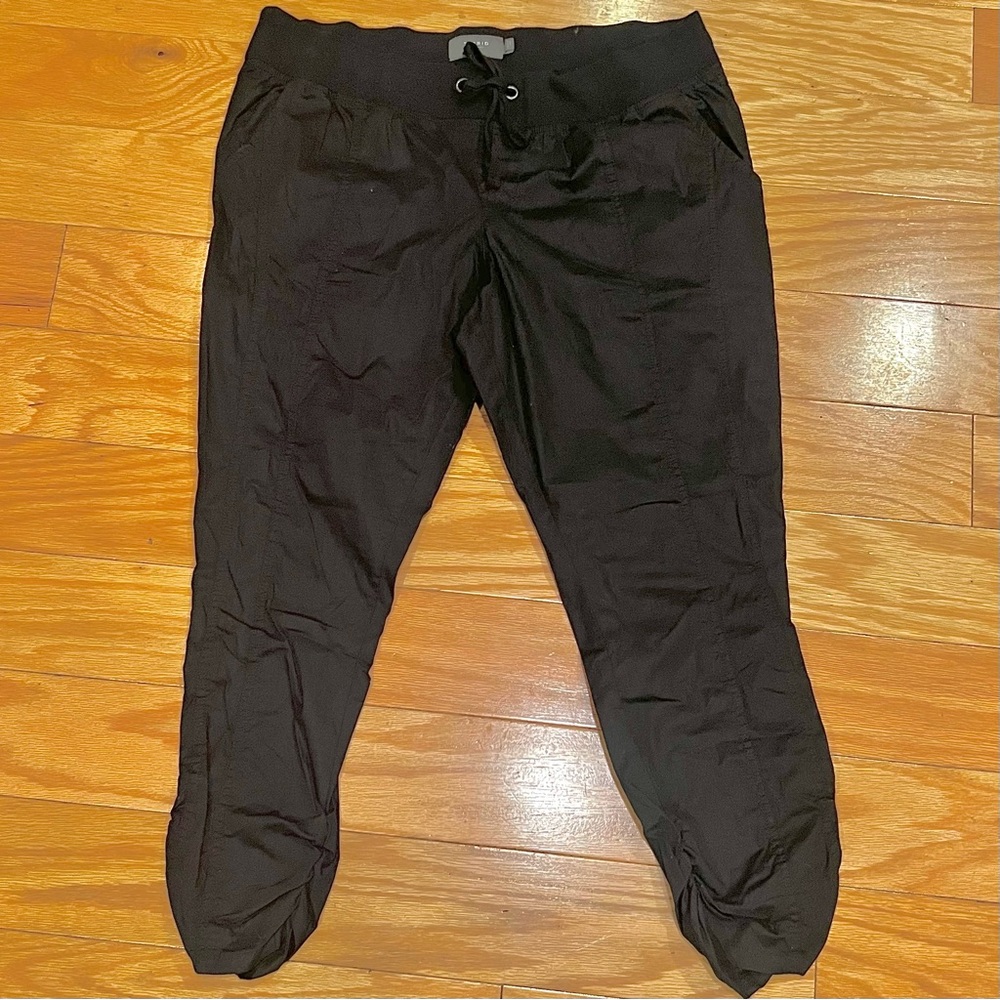Torrid- Crop Skinny Stretch Mid-Rise Pants, Size 10 plus